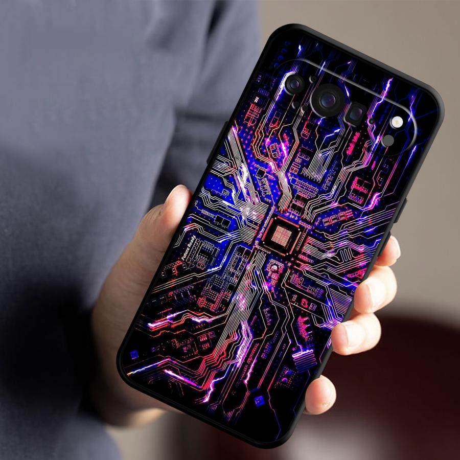 Retro devre kartı Funda telefo - Google Pixel 9 Pro incelemesi ve fiyatı
